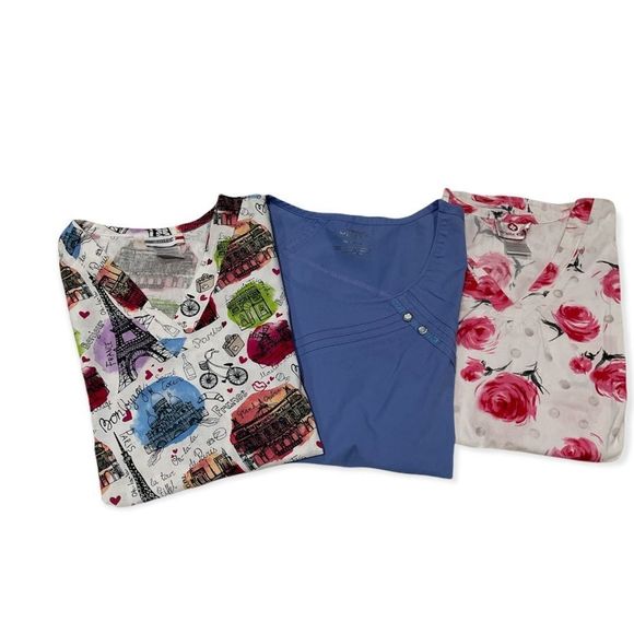 Lot of 3 scrubs top size XS/TP - Picture 1 of 9